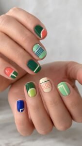 Tennis Court Color Blocking for Sporty Style